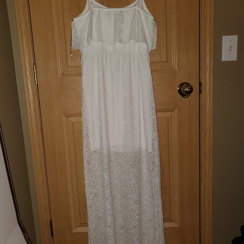 White lace dress